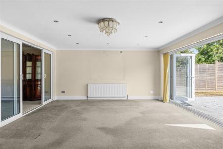5 bedroom Detached house for sale in Croham Road, South Croydon