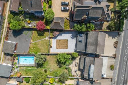 5 bedroom Detached house for sale in Croham Road, South Croydon