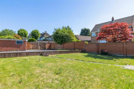5 bedroom Detached house for sale in Croham Road, South Croydon