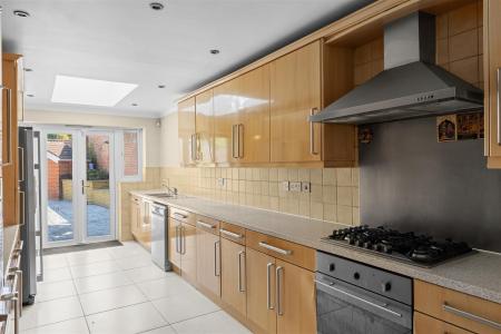 5 bedroom Detached house for sale in Croham Road, South Croydon