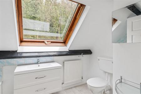 5 bedroom Detached house for sale in Hextalls Lane, Bletchingley, Redhill