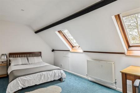 5 bedroom Detached house for sale in Hextalls Lane, Bletchingley, Redhill