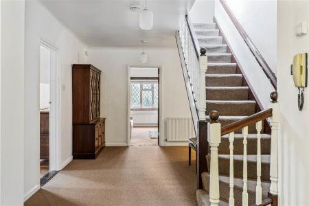 5 bedroom Detached house for sale in Hextalls Lane, Bletchingley, Redhill