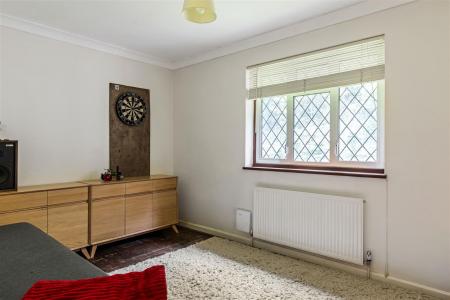 5 bedroom Detached house for sale in Hextalls Lane, Bletchingley, Redhill