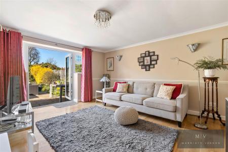 5 bedroom Detached house for sale in Winchelsey Rise, South Croydon