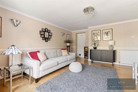 5 bedroom Detached house for sale in Winchelsey Rise, South Croydon