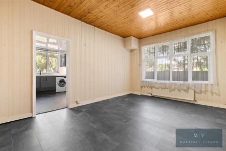 6 bedroom Detached house for sale in Croham Park Avenue, South Croydon