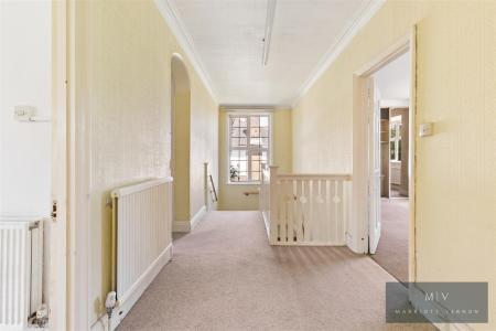 6 bedroom Detached house for sale in Croham Park Avenue, South Croydon