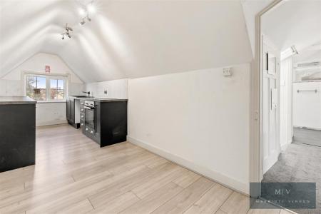 6 bedroom Detached house for sale in Croham Park Avenue, South Croydon