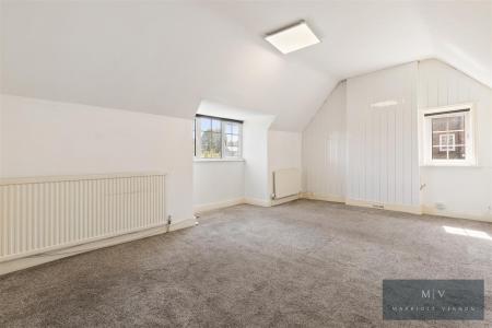 6 bedroom Detached house for sale in Croham Park Avenue, South Croydon