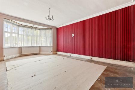 6 bedroom Detached house for sale in Croham Park Avenue, South Croydon