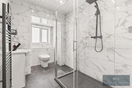 6 bedroom Detached house for sale in Croham Park Avenue, South Croydon