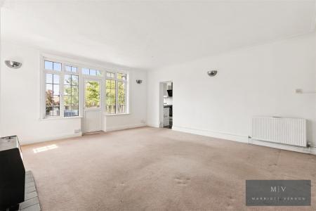 6 bedroom Detached house for sale in Croham Park Avenue, South Croydon