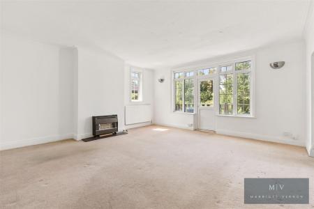 6 bedroom Detached house for sale in Croham Park Avenue, South Croydon
