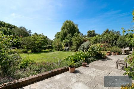 4 bedroom Detached house for sale in Ranmore Avenue, Croydon