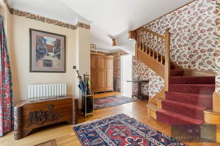 4 bedroom Detached house for sale in Ranmore Avenue, Croydon