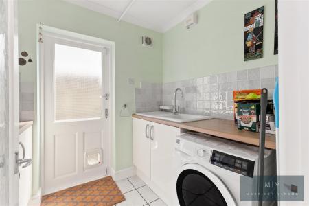 4 bedroom Detached house for sale in Ranmore Avenue, Croydon