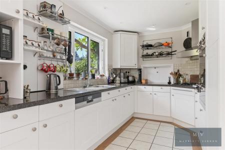 4 bedroom Detached house for sale in Ranmore Avenue, Croydon