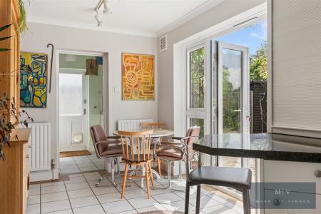 4 bedroom Detached house for sale in Ranmore Avenue, Croydon