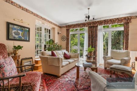 4 bedroom Detached house for sale in Ranmore Avenue, Croydon