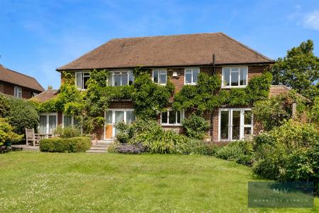 4 bedroom Detached house for sale in Ranmore Avenue, Croydon