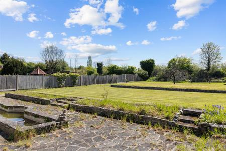 6 bedroom Detached house for sale in Grimwade Avenue, Croydon