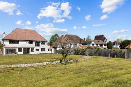 6 bedroom Detached house for sale in Grimwade Avenue, Croydon