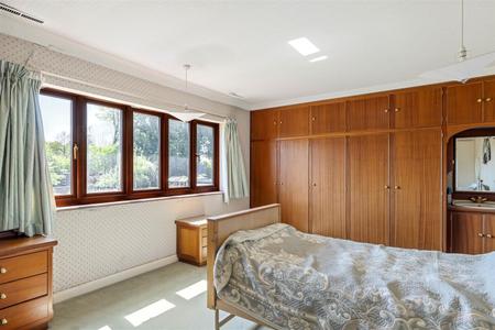 6 bedroom Detached house for sale in Grimwade Avenue, Croydon