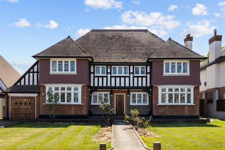6 bedroom Detached house for sale in Grimwade Avenue, Croydon