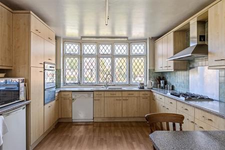 6 bedroom Detached house for sale in Grimwade Avenue, Croydon