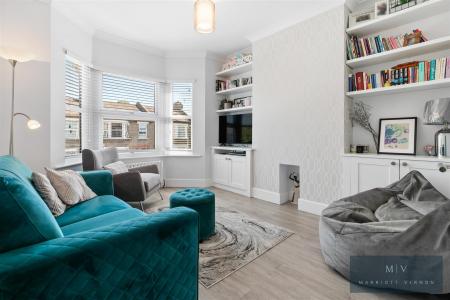 2 bedroom Flat to let in Davidson Road, Croydon