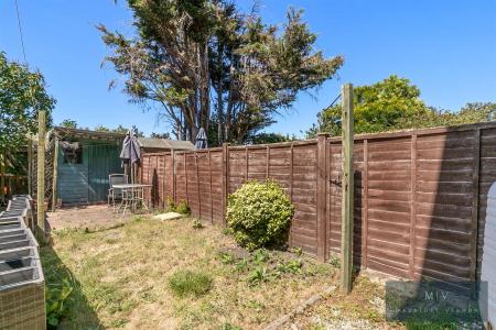 2 bedroom Flat to let in Davidson Road, Croydon