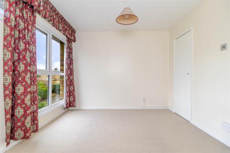 2 bedroom End of terrace house to let in Alpine Close, Croydon