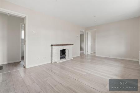 2 bedroom Flat for sale in Paynesfield Road, Tatsfield, Westerham