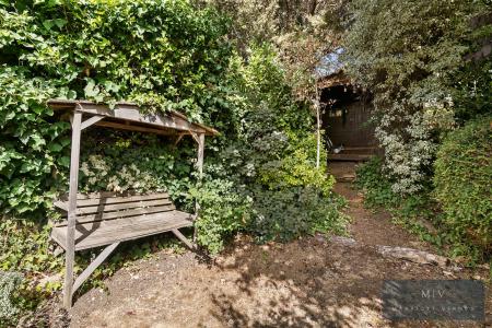 2 bedroom Semi-detached house for sale in Chelsham Road, South Croydon