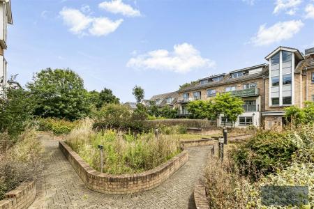 1 bedroom Flat for sale in Sydenham Road, Croydon