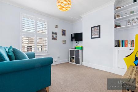 3 bedroom Terraced House for sale in Chelsham Road, South Croydon