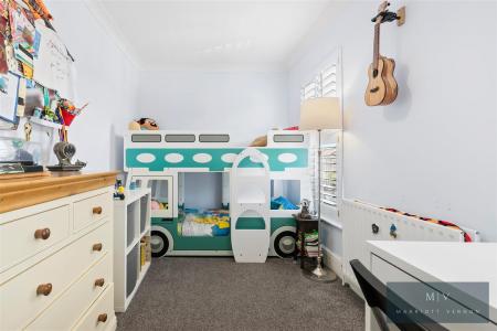 3 bedroom Terraced House for sale in Chelsham Road, South Croydon