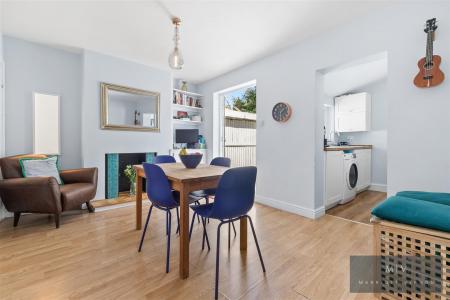 3 bedroom Terraced House for sale in Chelsham Road, South Croydon