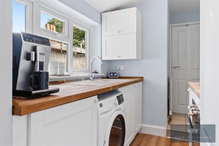3 bedroom Terraced House for sale in Chelsham Road, South Croydon