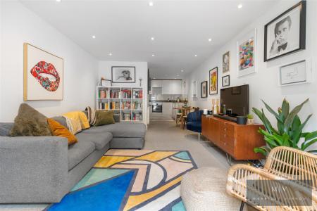 2 bedroom Flat for sale in Croham Road, South Croydon