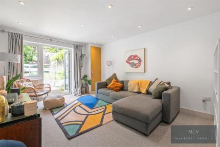 2 bedroom Flat for sale in Croham Road, South Croydon