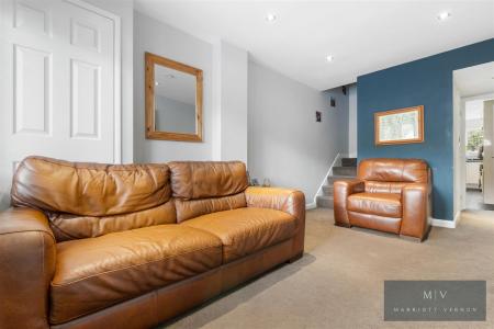 2 bedroom End of terrace house for sale in Colston Avenue, Carshalton