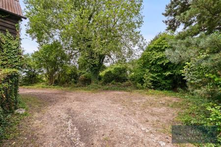 3 bedroom Detached house for sale in Maypole Road, Orpington