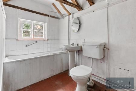 3 bedroom Detached house for sale in Maypole Road, Orpington