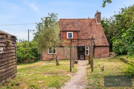 3 bedroom Detached house for sale in Maypole Road, Orpington
