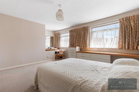 2 bedroom Flat for sale in Cotelands, Croydon