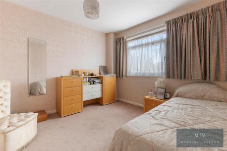 2 bedroom Flat for sale in Cotelands, Croydon