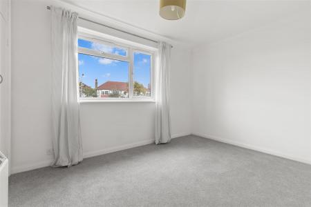 2 bedroom Flat for sale in Addiscombe Road, Croydon