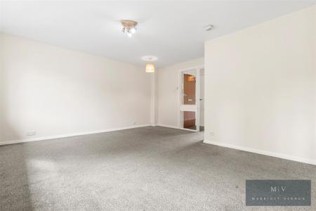 2 bedroom Flat for sale in Bardsley Close, Croydon